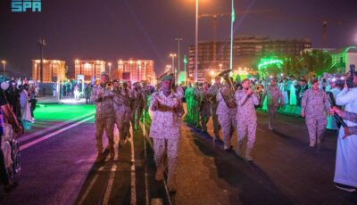 بالصور.. فرحة أهالي وزوار المدينة المنورة باحتفالات اليوم الوطني 93