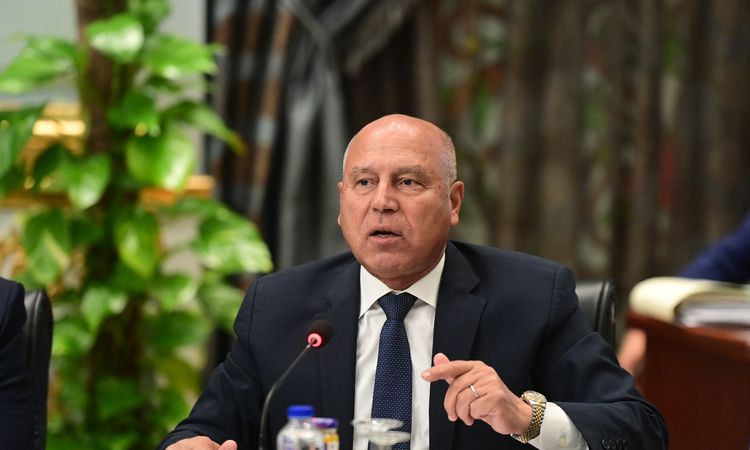 كامل الوزير يستعرض استراتيجية الدولة لتطوير قطاع النقل البحري