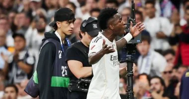 مدرب إسبانيا السابق يهاجم فينيسيوس: سلوكه قبيح ويفتقد الثقافة الكروية