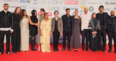 أبطال ترميم وضد السينما يتألقون على الريد كاربت في مهرجان القاهرة