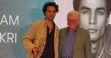 آدم بكرى بعد تكريمه من حسين فهمى: كل فلسطيني مصري