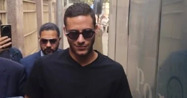 من الابتسامة إلى قفص الاتهام: 12 لقطة من جلسة محاكمة رمضان صبحي