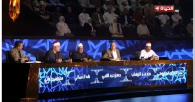 التحكيم في دولة التلاوة يشيد بأداء المتسابق محمد كامل ويطالب بسماع المزيد منه