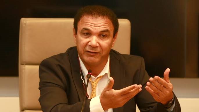 تصريح أحمد الطيب عن هجوم حسام حسن يثير الجدل