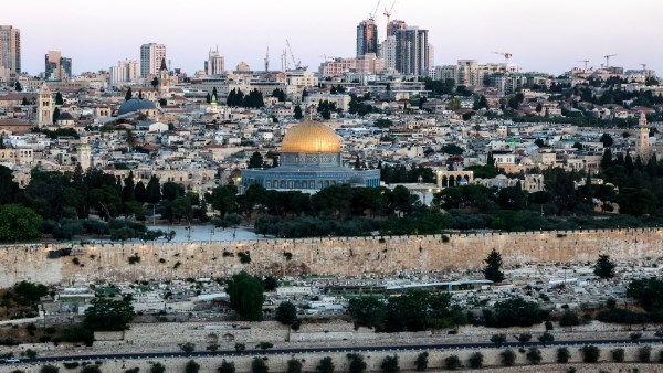 الأردن يدين إدخال قرابين إلى باحات المسجد الأقصى