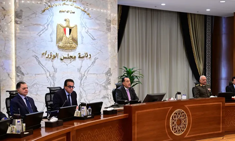 الوزراء يوافق على لائحة جديدة لتنظيم التصوير الأجنبي داخل مصر