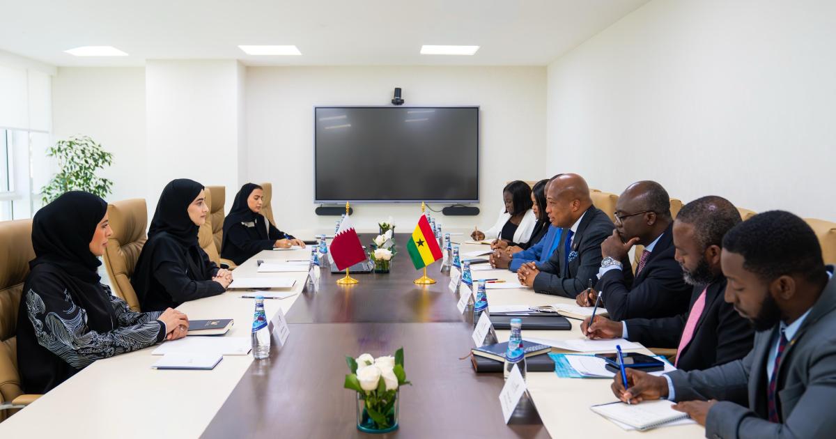وكيل وزارة العمل تجتمع مع وزير خارجية غانا