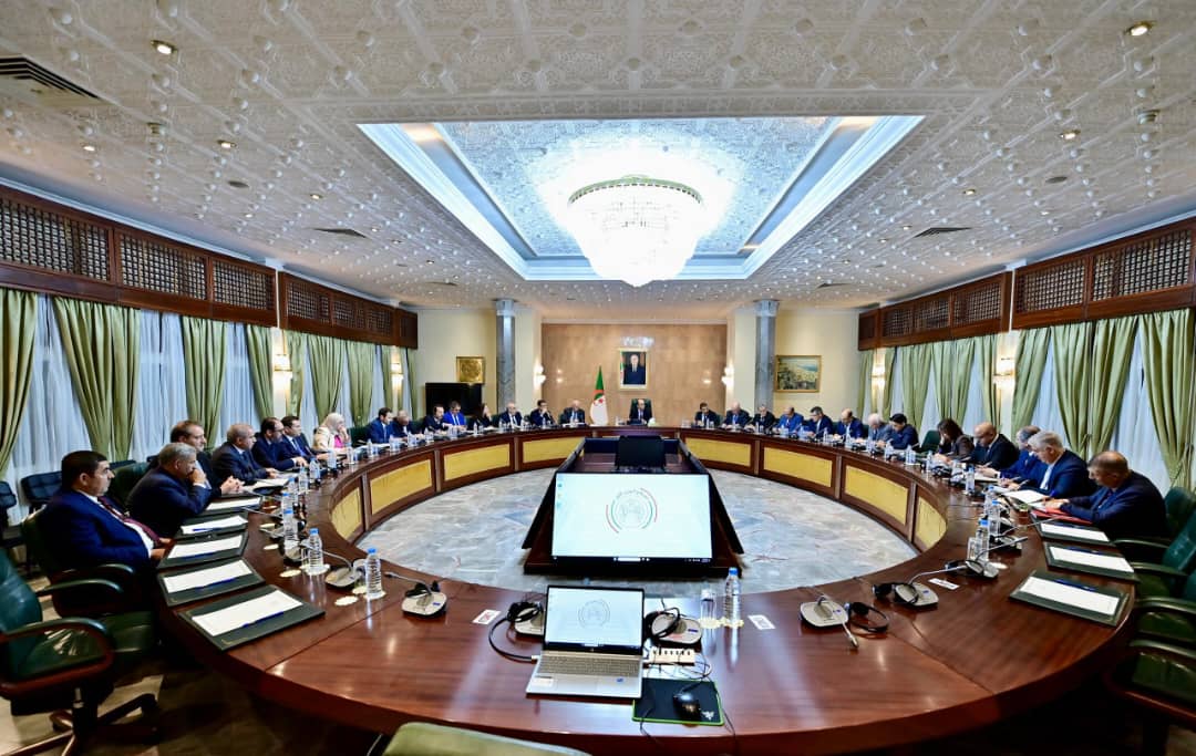 الحكومة الجزائرية تطلق اليوم خطة وطنية لدعم الفضاءات الفنية وتطوير المدارس وتعزيز الابتكار واقتصاد التدوير