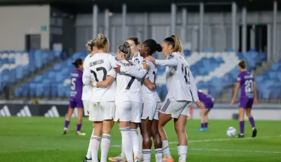 لاعبة في ريال مدريد تسجل هدفًا على طريقة مارادونا (فيديو)