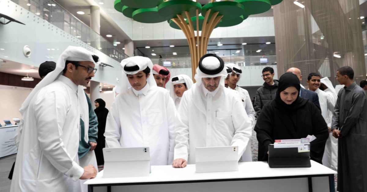 “التربية والتعليم” تفتتح معرض توعوي