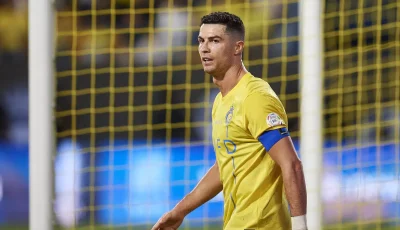 كريستيانو رونالدو الحلاق؟ حملة غريبة تربطه بقَصّة شعر قد تُنقذ مانشستر يونايتد!