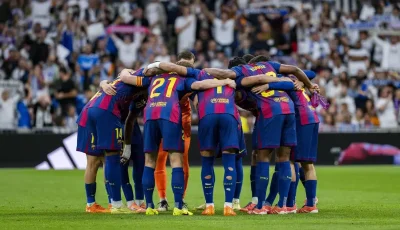 نقل نجم برشلونة إلى المستشفى بعد مباراة كلوب بروج بسبب إصابة خطيرة