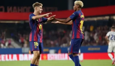 كم لاعب من برشلونة في معسكر اسبانيا للتوقف الدولي؟