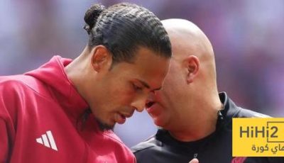 سلوت يعلق على الانتقادات ضد فان دايك