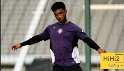 مانشستر يونايتد ينهي عمليات الإحماء قبل مواجهة توتنهام