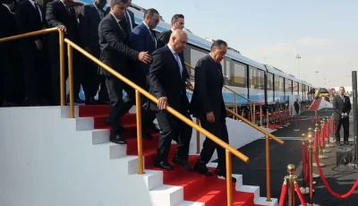 رئيس الوزراء يتفقد أول قطار مترو جديد وقطار «فيلارو» الكهربائي السريع